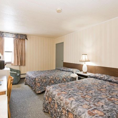 Springs Motor Inn Wainwright Dış mekan fotoğraf